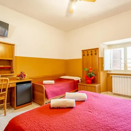Maison d'hôtes Now Rome-address Via Palestro,56- Breakfast Included