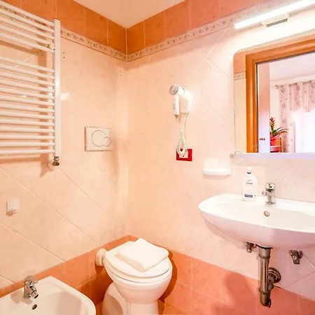 Pensión Now Rome-address Via Palestro,56- Breakfast Included Roma